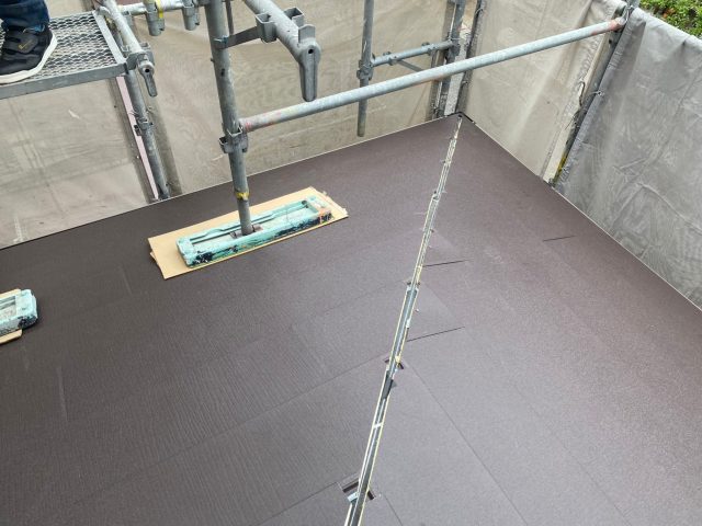 播磨町スーパーガルテクトの施工中